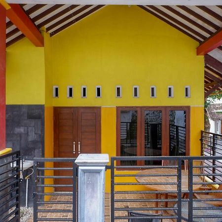 Koolkost Syariah Near Malioboro Area Hostel Γιογκιακάρτα Εξωτερικό φωτογραφία