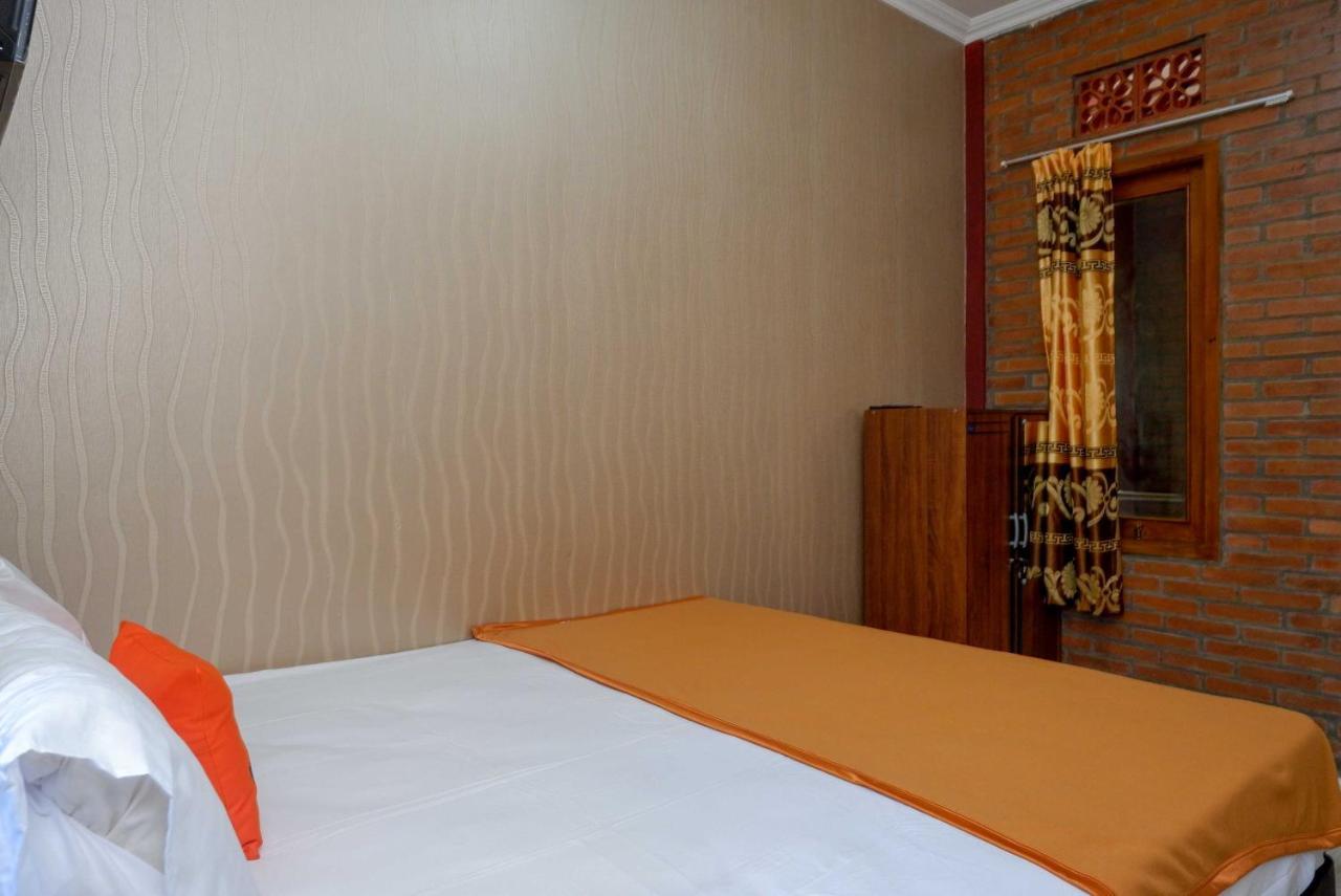 Koolkost Syariah Near Malioboro Area Hostel Γιογκιακάρτα Εξωτερικό φωτογραφία