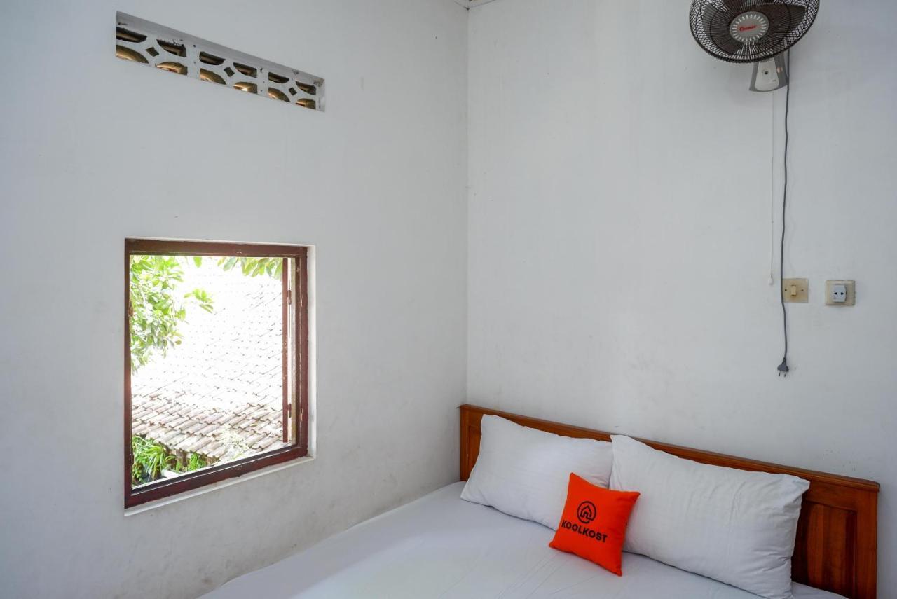 Koolkost Syariah Near Malioboro Area Hostel Γιογκιακάρτα Εξωτερικό φωτογραφία