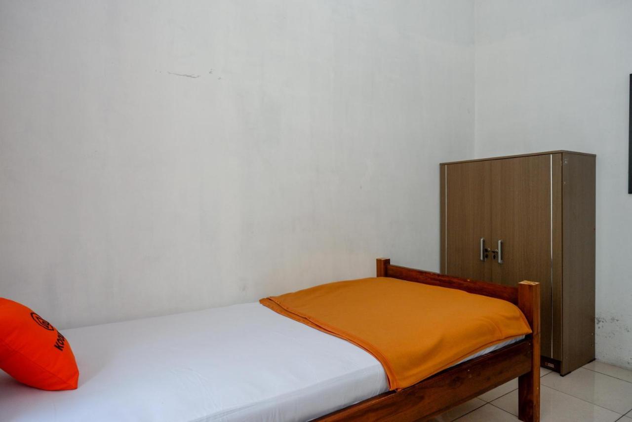 Koolkost Syariah Near Malioboro Area Hostel Γιογκιακάρτα Εξωτερικό φωτογραφία