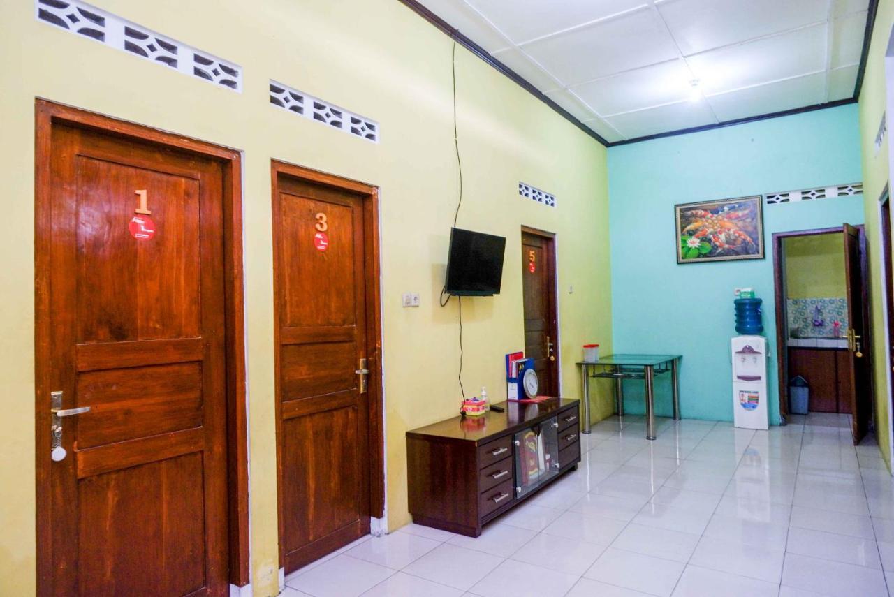 Koolkost Syariah Near Malioboro Area Hostel Γιογκιακάρτα Εξωτερικό φωτογραφία