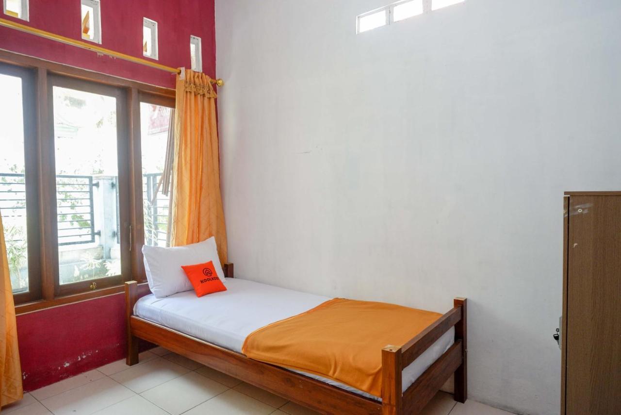 Koolkost Syariah Near Malioboro Area Hostel Γιογκιακάρτα Εξωτερικό φωτογραφία
